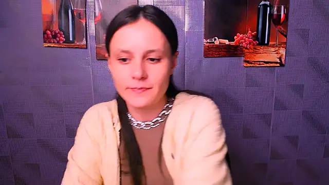 ValeriaHeart  online show from 02/10/25, 12:29