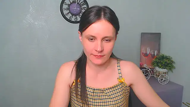 ValeriaHeart  online show from 02/23/25, 04:35