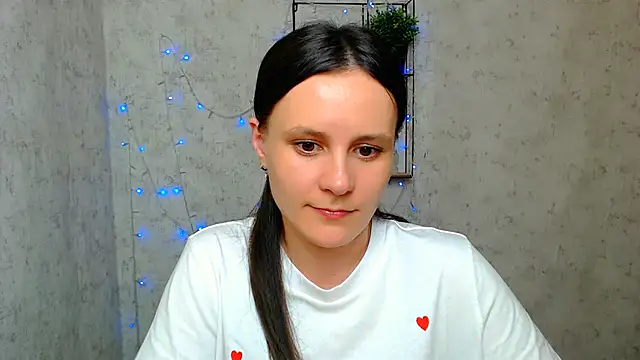 ValeriaHeart  online show from 03/13/25, 04:45