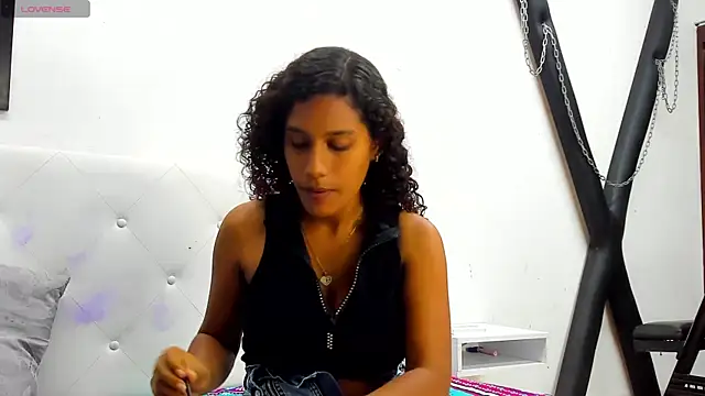 Snapshot of michell78sexy chatting on 02/07/25, 03:45 michell78sexy online show from 02/07/25, 03:45