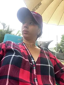 Snapshot of AriYokai chatting on 11/17/25, 06:35 AriYokai online show from 11/17/25, 06:35