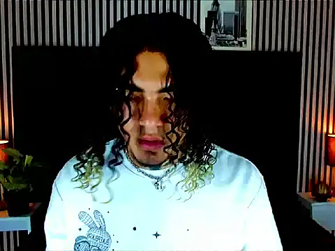 LihanJor 23 online show from 10/17/25, 01:35