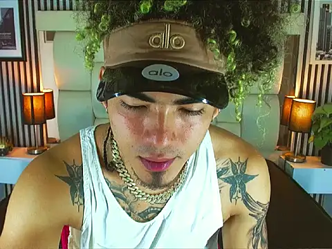 LihanJor 23 online show from 11/29/25, 01:25