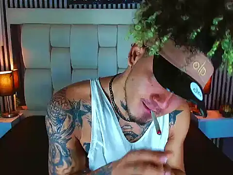 LihanJor 23 online show from 12/04/25, 01:53