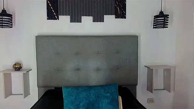 LihanJor 23 online show from 12/16/25, 12:54