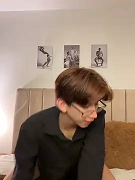 Snapshot of jacob_and_sam chatting on 10/15/25, 03:28 jacob and sam online show from 10/15/25, 03:28