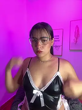 Snapshot of megan_cl chatting on 02/18/25, 12:26 megan cl online show from 02/18/25, 12:26