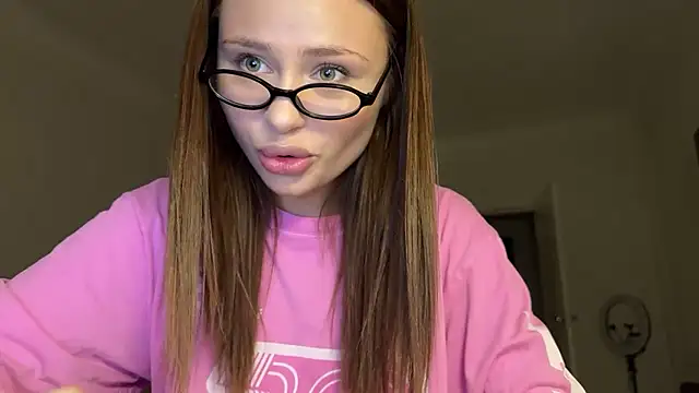 Snapshot of Kisskeyy chatting on 09/08/25, 06:51 Kisskeyy online show from 09/08/25, 06:51