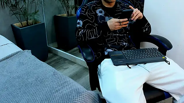 roan birkin online show from 11/17/25, 07:08