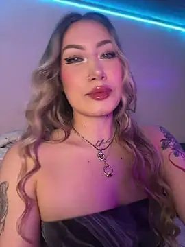 Lally Valencia   online show from 11/04/25, 08:46