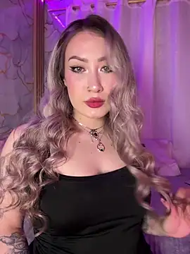 Lally Valencia   online show from 04/19/26, 06:46