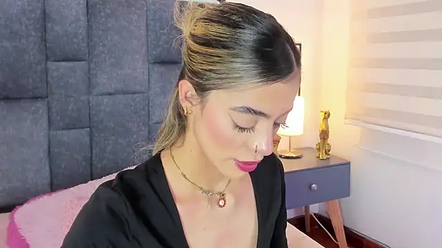 Violetta Ficher online show from 04/13/26, 02:17