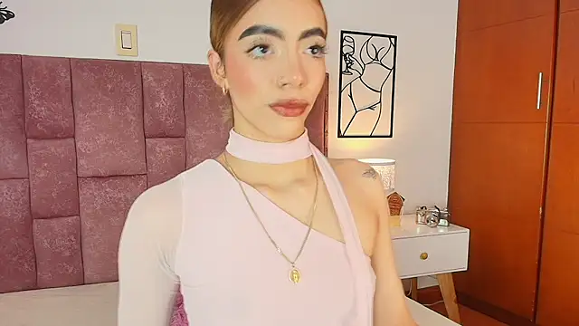 Snapshot of Violetta_Ficher chatting on 07/19/26, 07:06 Violetta Ficher online show from 07/19/26, 07:06