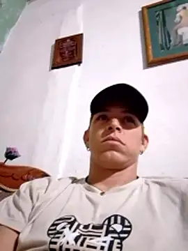 Snapshot of duquehotvoy chatting on 05/15/26, 11:45 duquehotvoy online show from 05/15/26, 11:45