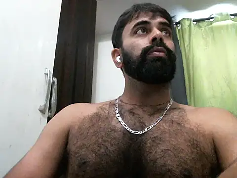 Snapshot of indianhairybull chatting on 09/26/25, 04:38 indianhairybull online show from 09/26/25, 04:38