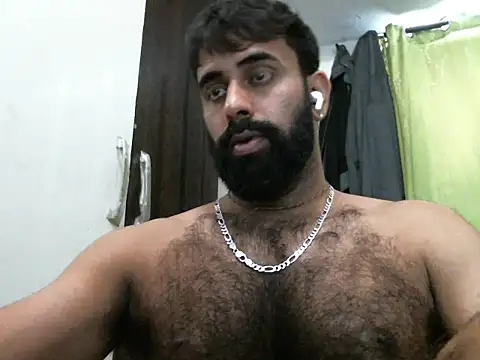 Snapshot of indianhairybull chatting on 09/27/25, 04:50 indianhairybull online show from 09/27/25, 04:50