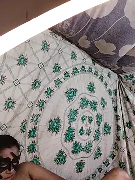 Snapshot of monekhan123 chatting on 03/04/25, 07:32 monekhan123 online show from 03/04/25, 07:32