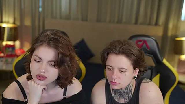 Snapshot of Adell_054 chatting on 01/30/25, 12:37 Adell 054 online show from 01/30/25, 12:37