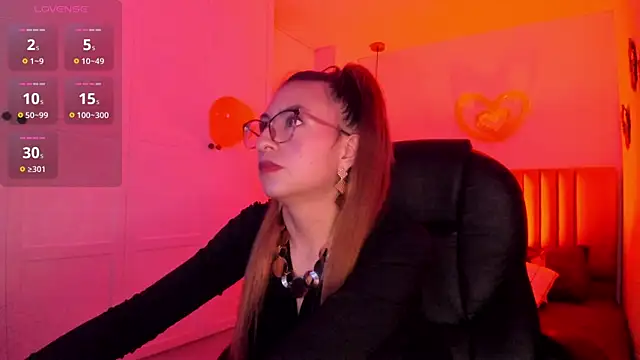 Snapshot of fer_angel_ chatting on 02/14/25, 01:51 fer angel online show from 02/14/25, 01:51