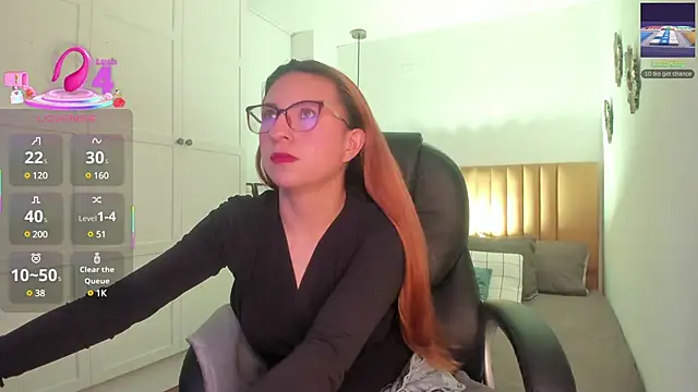 Snapshot of fer_angel_ chatting on 02/21/25, 01:33 fer angel online show from 02/21/25, 01:33