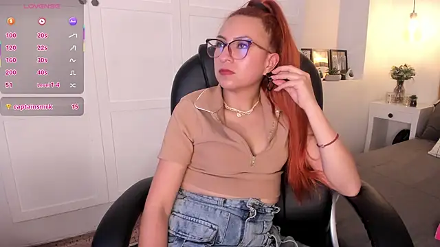 Snapshot of fer_angel_ chatting on 03/08/25, 04:28 fer angel online show from 03/08/25, 04:28