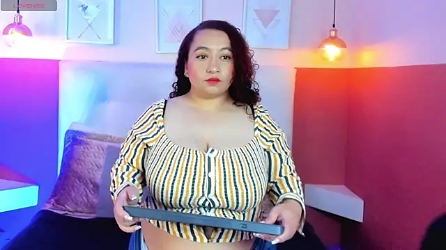Snapshot of kattarina_ chatting on 02/21/25, 01:00 kattarina online show from 02/21/25, 01:00