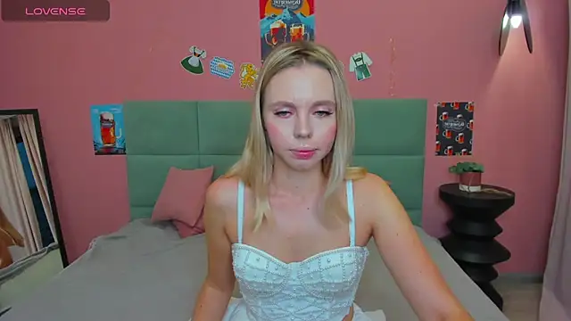 TessaAdorable online show from 09/22/25, 01:29