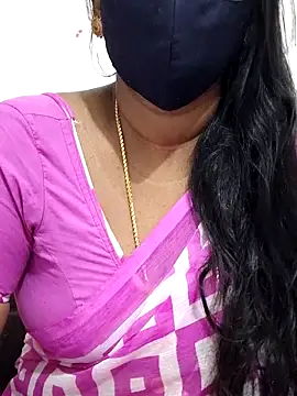 Snapshot of Tamil_Meera12 chatting on 09/10/25, 06:35 Tamil Meera12 online show from 09/10/25, 06:35