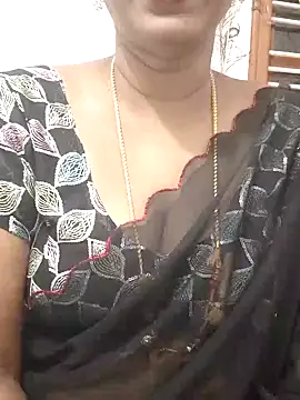 Snapshot of Tamil_Meera12 chatting on 10/01/25, 06:19 Tamil Meera12 online show from 10/01/25, 06:19