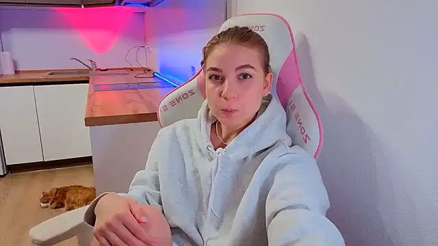 Enjoy everymoment  online show from 03/23/26, 07:07