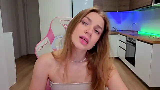 Enjoy everymoment  online show from 04/08/26, 03:50