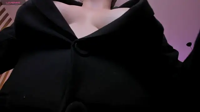 BeccaBaxter online show from 09/26/25, 08:57