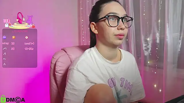 Snapshot of Arianahot777 chatting on 09/14/25, 02:22 Arianahot777 online show from 09/14/25, 02:22