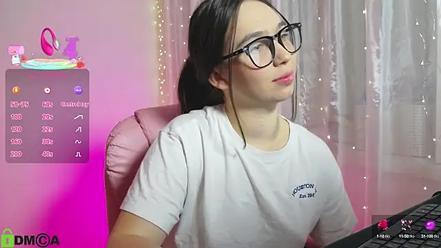 Snapshot of Arianahot777 chatting on 10/13/25, 09:26 Arianahot777 online show from 10/13/25, 09:26