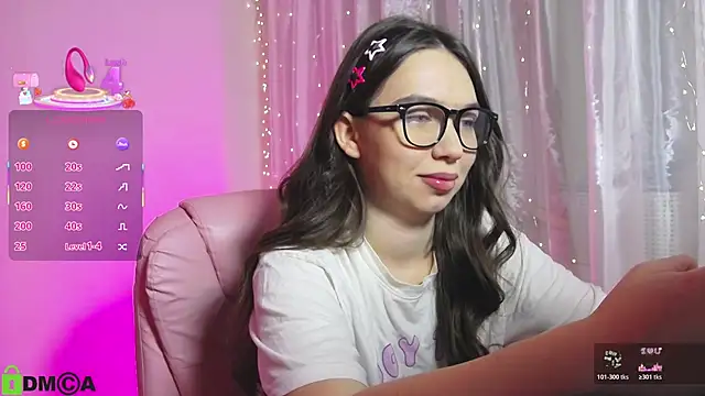 Snapshot of Arianahot777 chatting on 11/11/25, 12:21 Arianahot777 online show from 11/11/25, 12:21