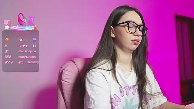 Snapshot of Arianahot777 chatting on 01/11/26, 10:15 Arianahot777 online show from 01/11/26, 10:15