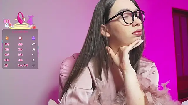 Snapshot of Arianahot777 chatting on 02/21/26, 12:11 Arianahot777 online show from 02/21/26, 12:11