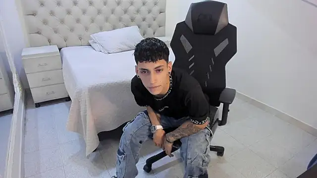 JhoanLeandro online show from 01/06/26, 05:44