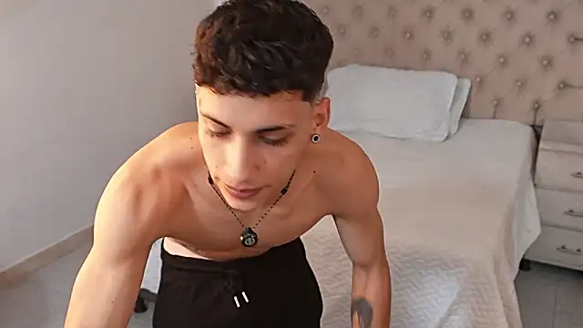 JhoanLeandro online show from 02/18/26, 05:14