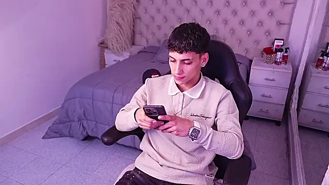 JhoanLeandro online show from 04/14/26, 06:08