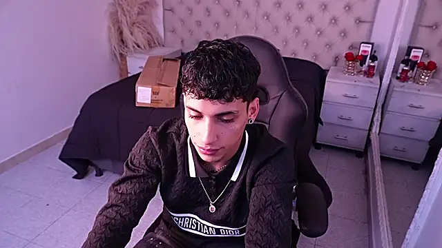 JhoanLeandro online show from 04/21/26, 06:09