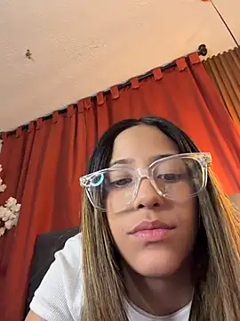 vicky bass online show from 12/16/25, 05:12