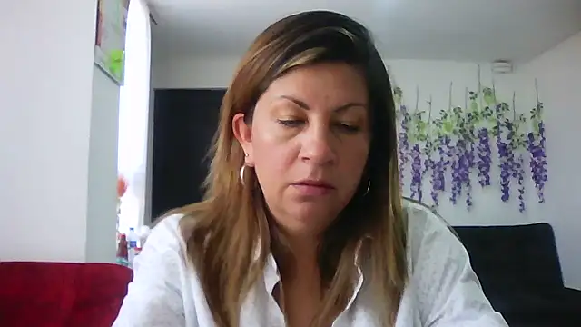 Snapshot of xxsexycutexxx chatting on 10/15/25, 07:36 xxsexycutexxx online show from 10/15/25, 07:36
