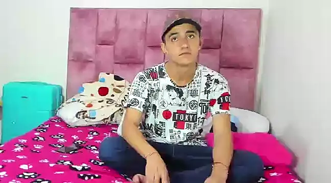 Snapshot of daimon_king05 chatting on 03/15/25, 03:48 daimon king05 online show from 03/15/25, 03:48