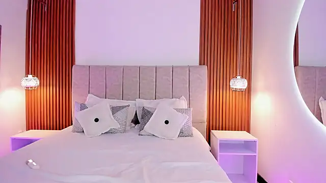 khloe-sweet online show from 02/09/26, 12:20