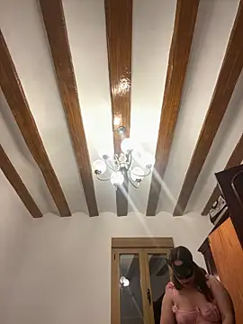 laarti online show from 04/18/26, 08:31