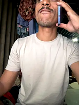 Loveinsync online show from 11/28/25, 09:01