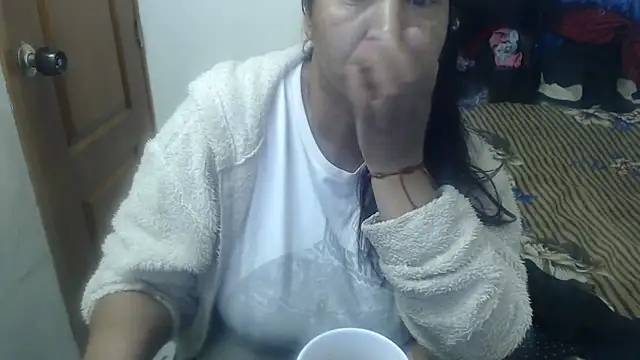 Snapshot of Siblleyx chatting on 02/06/26, 10:24 Siblleyx online show from 02/06/26, 10:24