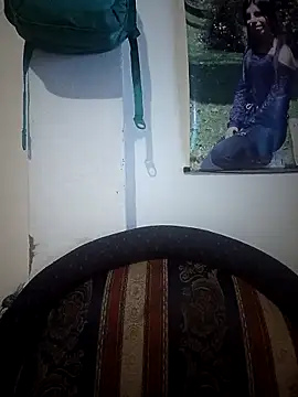 Ariell Kieran online show from 10/13/25, 03:28