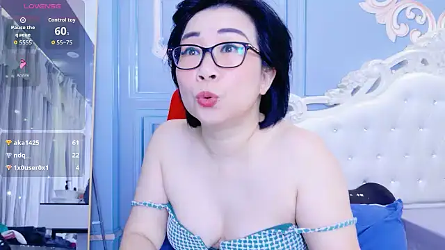 LucianaMe online show from 12/15/25, 03:33